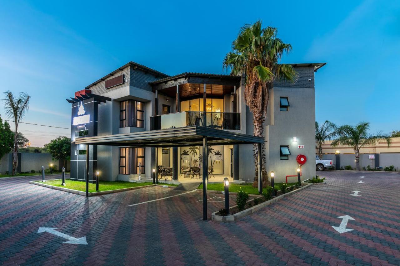 The Melva Guest House Gaborone Bagian luar foto